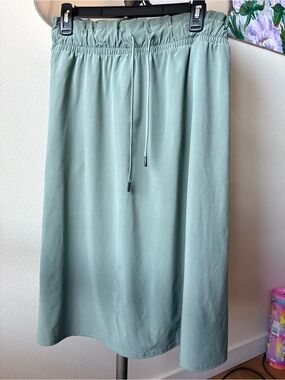 NWOT Marika Sage Green Paperbag Waist Midi Skirt Drawstring Size M